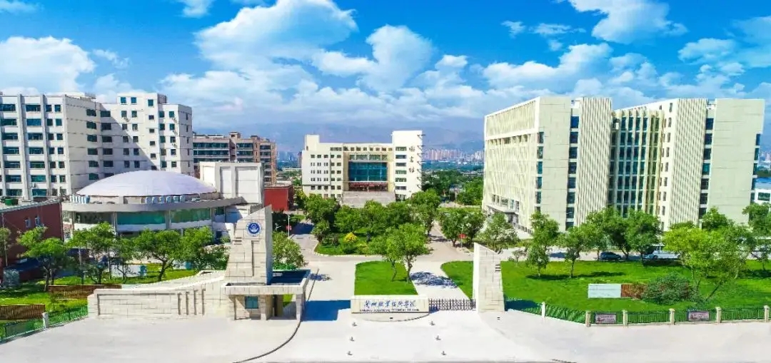 教育部部長(zhǎng)懷進(jìn)鵬：提升職業(yè)院校辦學(xué)核心能力，加強(qiáng)縱向貫通和橫向融通