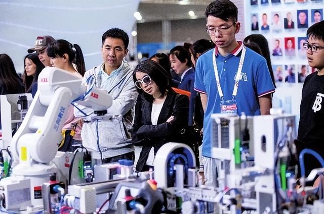 高質(zhì)量發(fā)展需要大批高技能人才