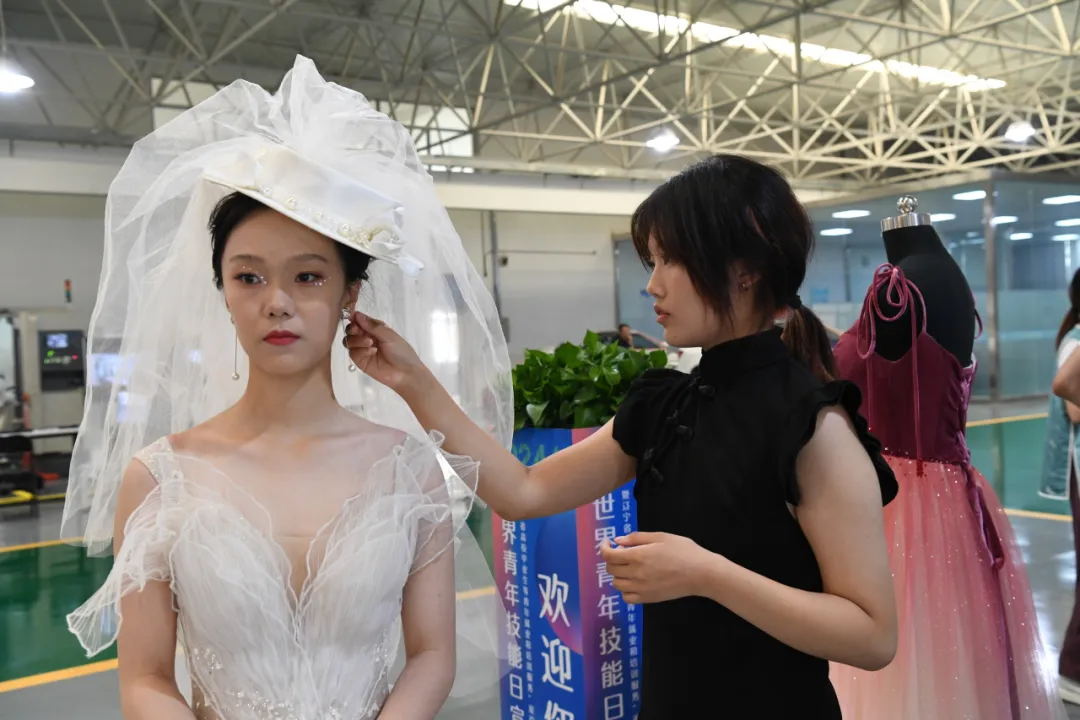 努力，讓夢(mèng)想照進(jìn)現(xiàn)實(shí) | 2022世界技能大賽特別賽工業(yè)控制項(xiàng)目冠軍選手姜昊