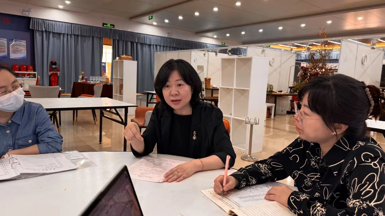 4年培養(yǎng)3名“全國技術(shù)能手”，中原技能大師陳初：我最自豪的是選擇了職業(yè)教育丨走進技能大師工作室